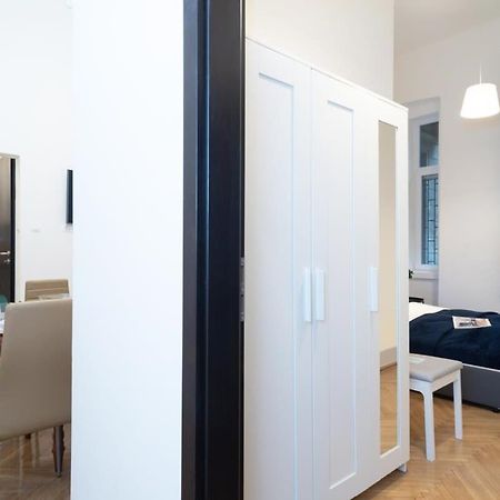 Ultra Central Large Stylish Apartment บูดาเปสต์ ภายนอก รูปภาพ